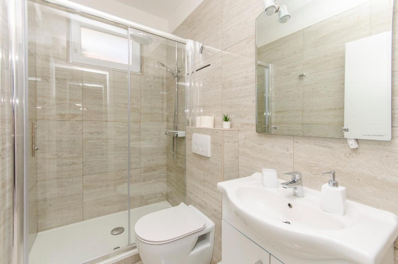 Apartments And Rooms Mare Vodice Ngoại thất bức ảnh